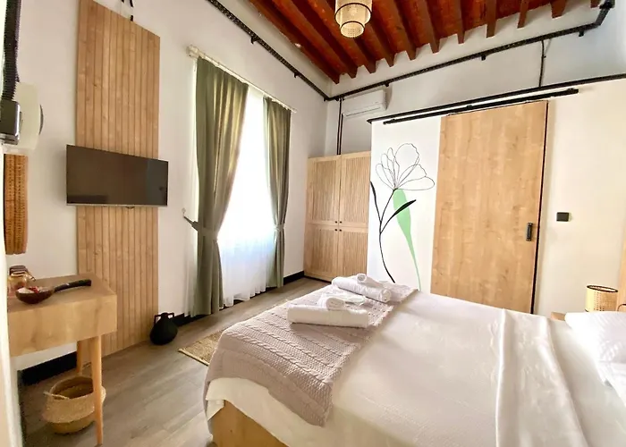 The Port Of Kyrenia ホテル