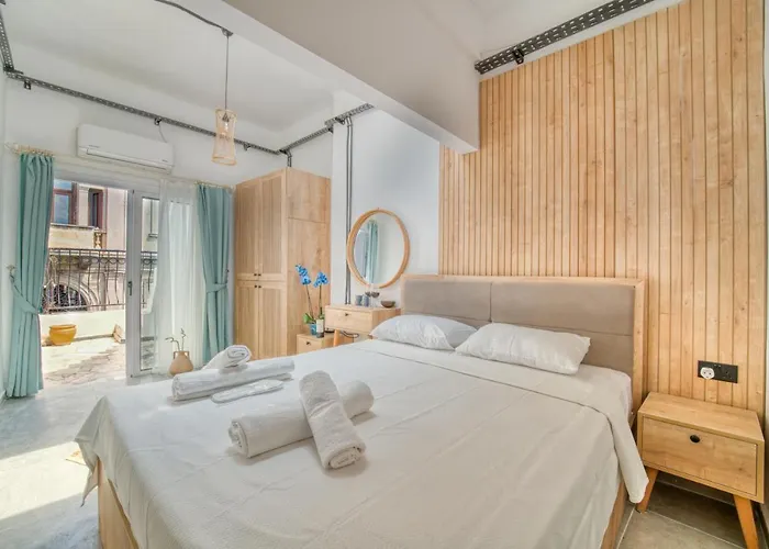 The Port Of Kyrenia キレニア